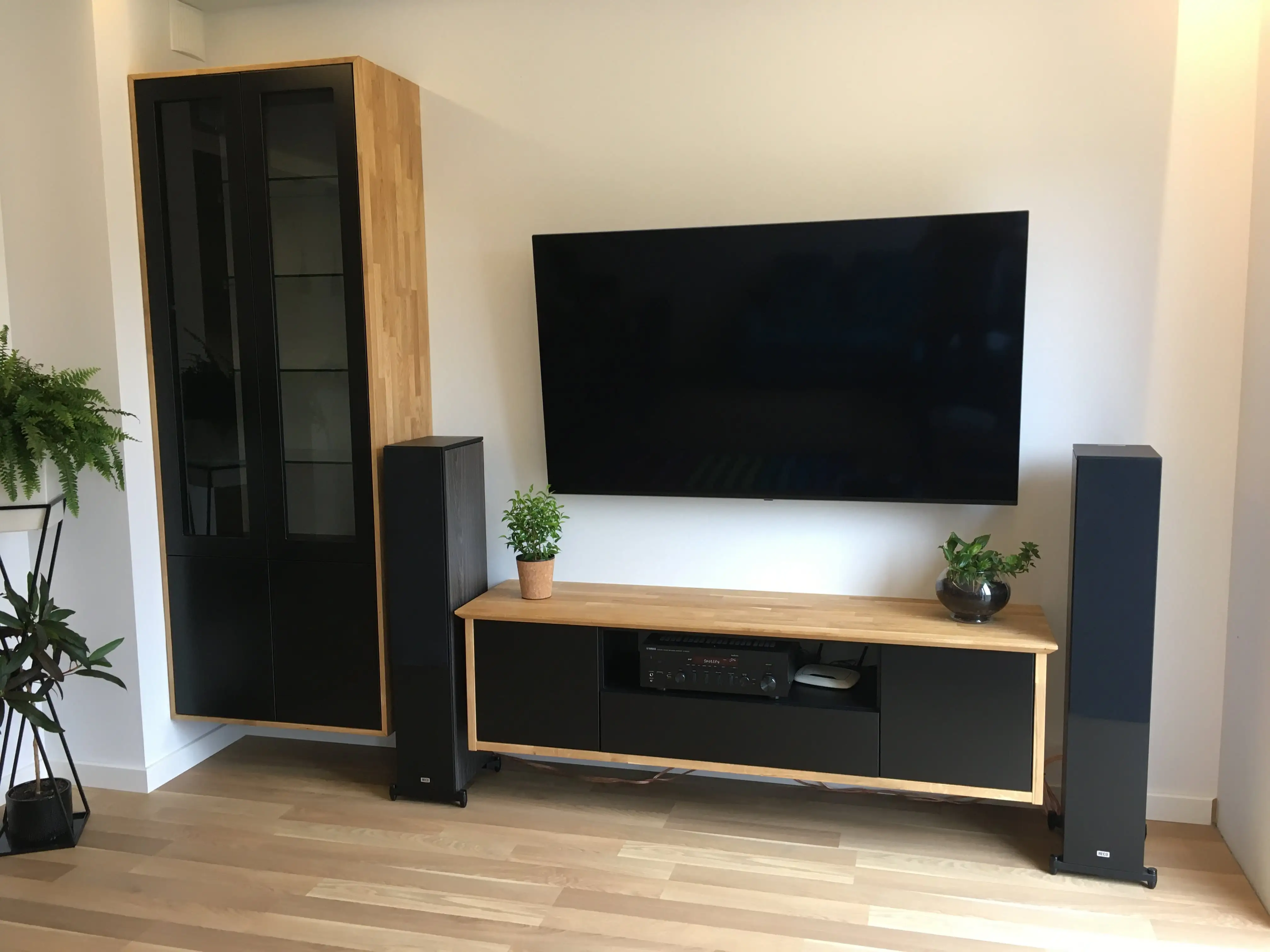 Zabudowa RTV zaprojektowana i zrobiona przez Meble z Wrocławia